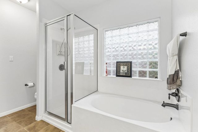 100 Sandy Lyle CV, Round Rock, TX 78664