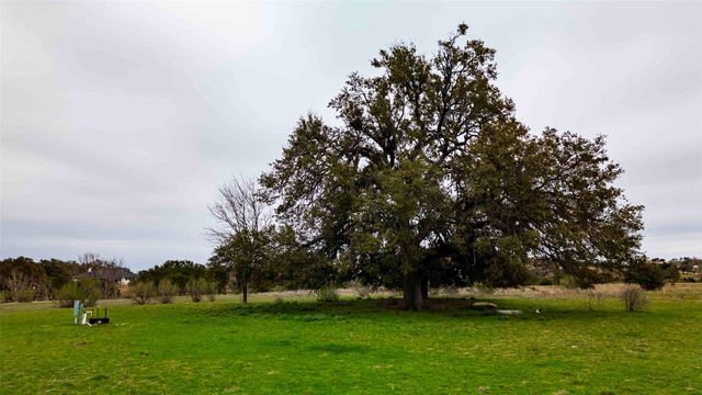 40 Summit Springs DR, Marble Falls, TX 78654