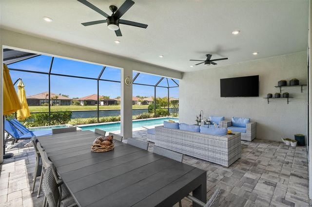 6266 MESA GLEN, Bradenton, FL 34203