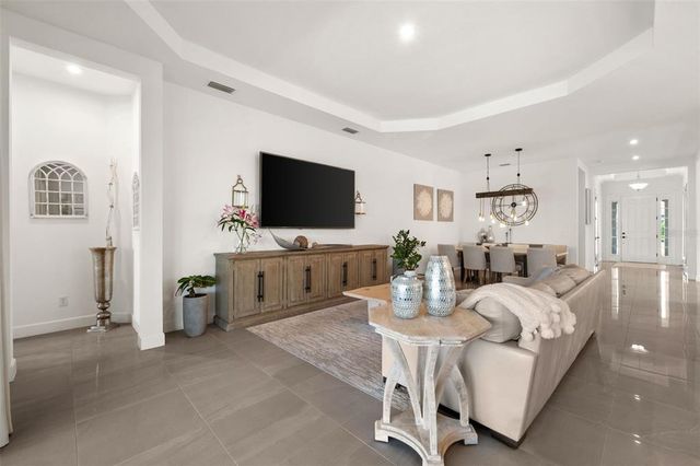 6266 MESA GLEN, Bradenton, FL 34203