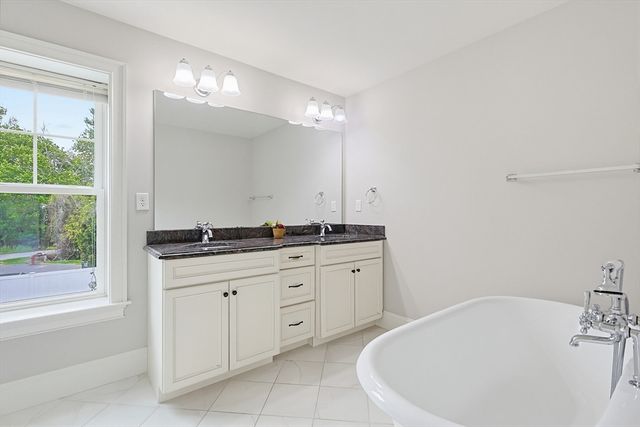 1362 Great Plain Ave 1, Needham, MA 02492