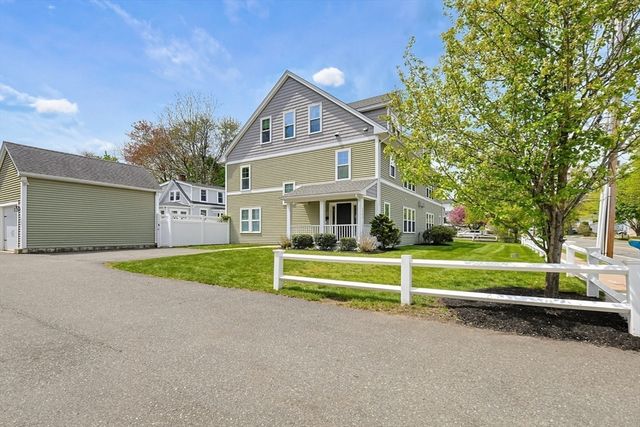 1362 Great Plain Ave 1, Needham, MA 02492