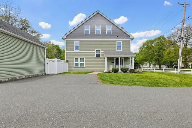1362 Great Plain Ave 1, Needham, MA 02492