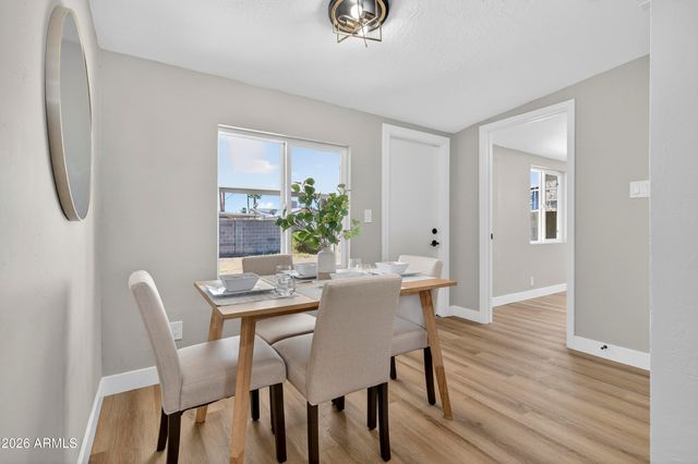 1609 W CAPRI Avenue, Mesa, AZ 85202