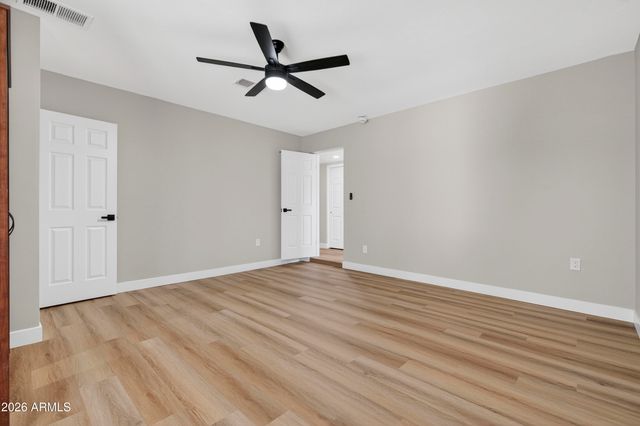 1609 W CAPRI Avenue, Mesa, AZ 85202