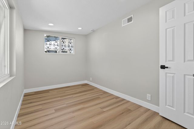 1609 W CAPRI Avenue, Mesa, AZ 85202