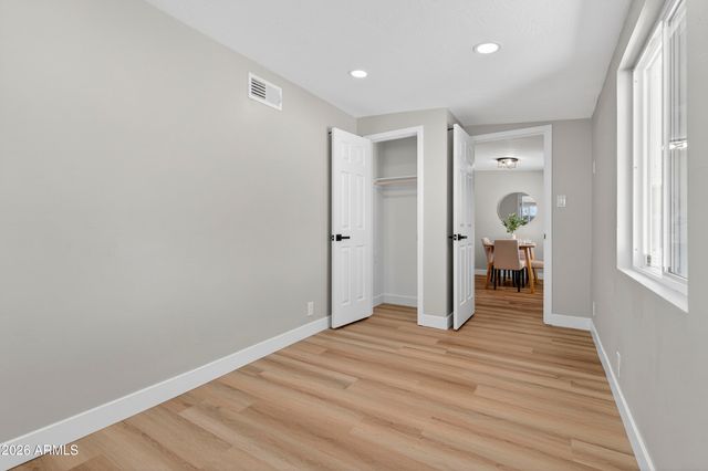 1609 W CAPRI Avenue, Mesa, AZ 85202