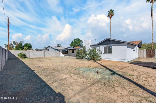 1609 W CAPRI Avenue, Mesa, AZ 85202