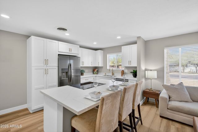 1609 W CAPRI Avenue, Mesa, AZ 85202