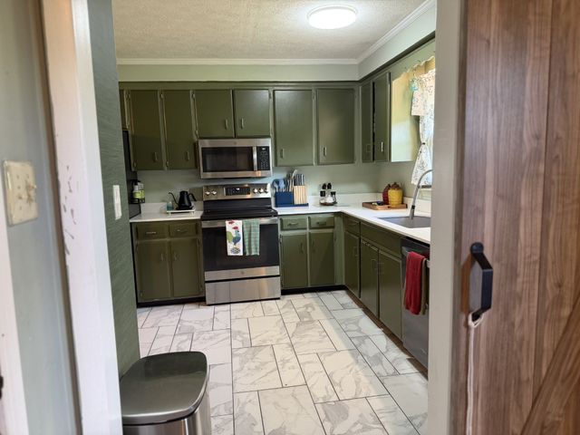 5042 Creekside Dr, Murfreesboro, TN 37128