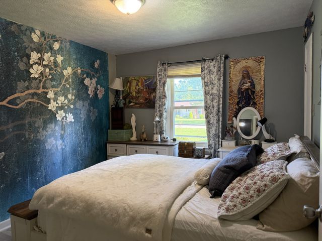5042 Creekside Dr, Murfreesboro, TN 37128