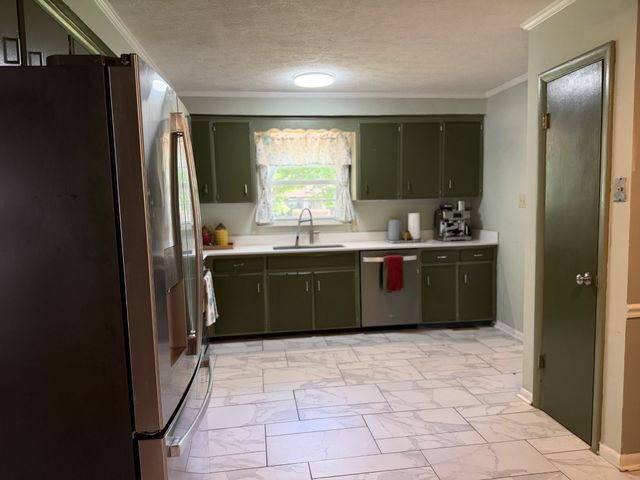 5042 Creekside Dr, Murfreesboro, TN 37128