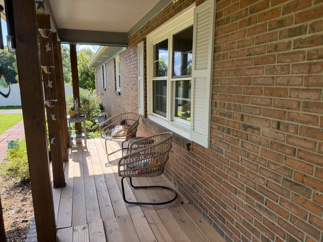 5042 Creekside Dr, Murfreesboro, TN 37128