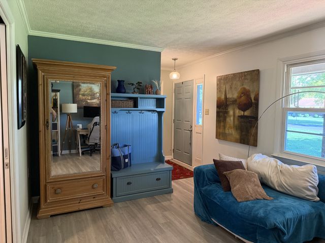 5042 Creekside Dr, Murfreesboro, TN 37128
