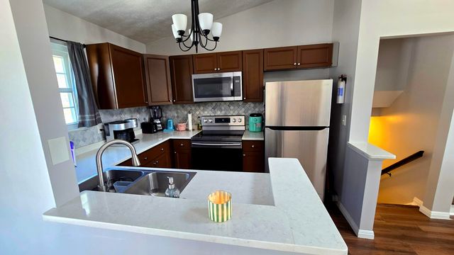 164 Meadow Creek Drive, Florence, KY 41042