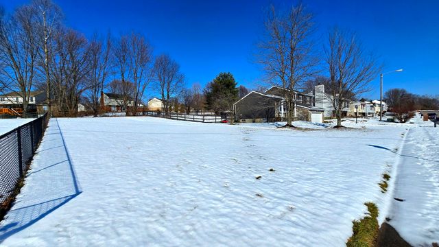 164 Meadow Creek Drive, Florence, KY 41042