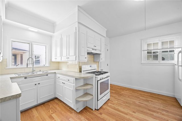 35 Woodlawn Street, Rochester, NY 14607