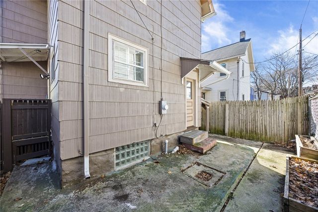 35 Woodlawn Street, Rochester, NY 14607