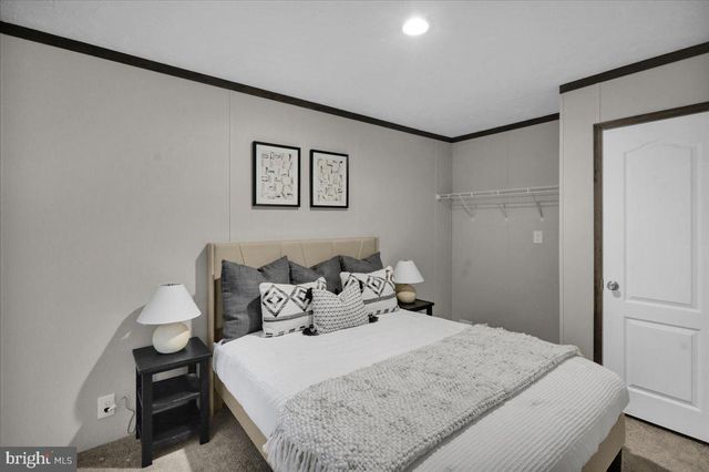 88 UPPER LOOP RD, Leesport, PA 19533