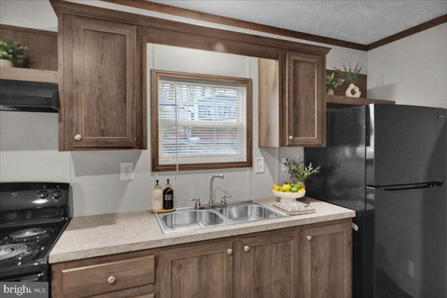 88 UPPER LOOP RD, Leesport, PA 19533