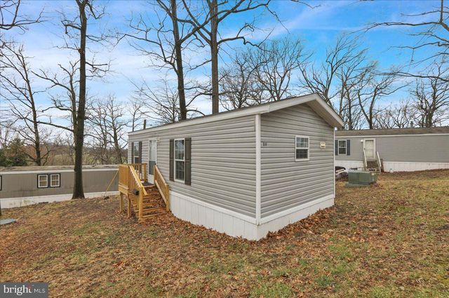 88 UPPER LOOP RD, Leesport, PA 19533