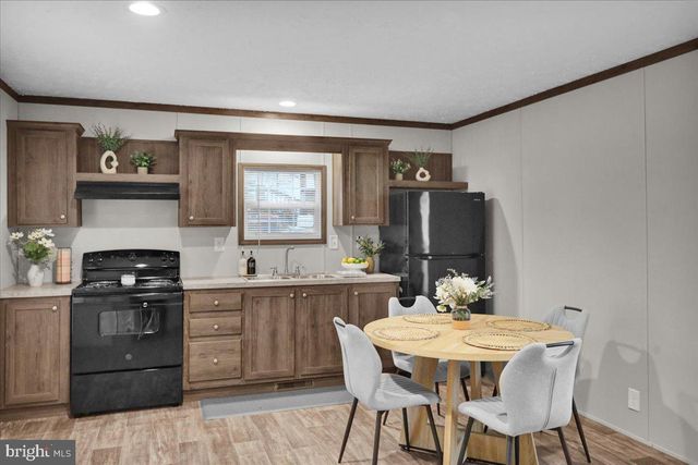 88 UPPER LOOP RD, Leesport, PA 19533