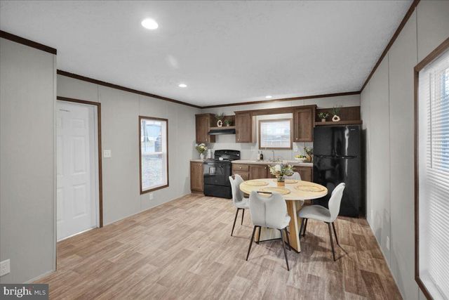 88 UPPER LOOP RD, Leesport, PA 19533