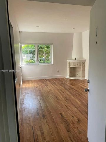 727 14th Pl 1, Miami Beach, FL 33139