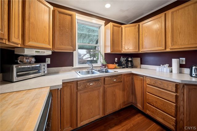 420 Highland Ave, Dewitt, NY 13057