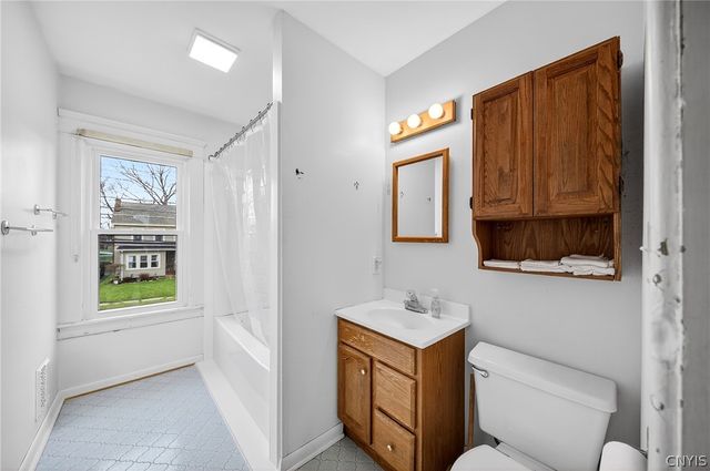 420 Highland Ave, Dewitt, NY 13057