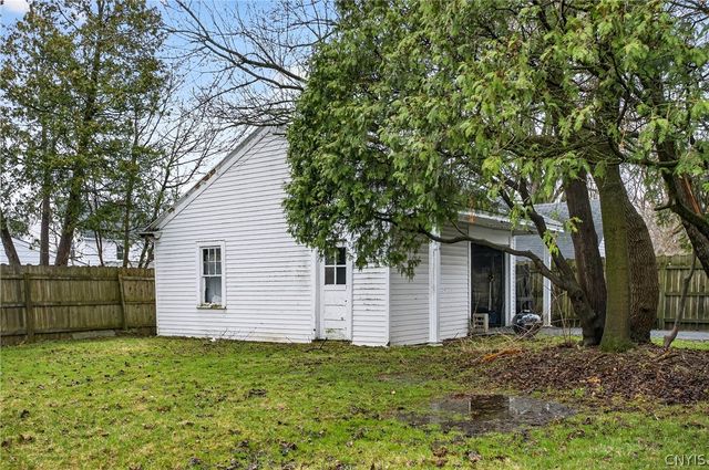 420 Highland Ave, Dewitt, NY 13057