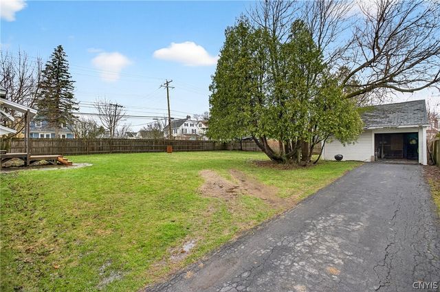 420 Highland Ave, Dewitt, NY 13057