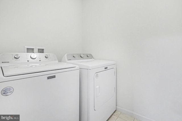 7867 OAK BROOK DR, Harrisburg, PA 17112