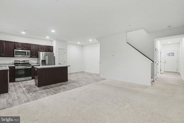 7867 OAK BROOK DR, Harrisburg, PA 17112