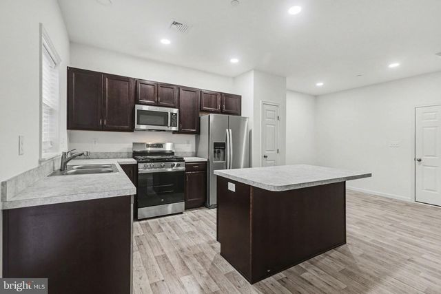 7867 OAK BROOK DR, Harrisburg, PA 17112