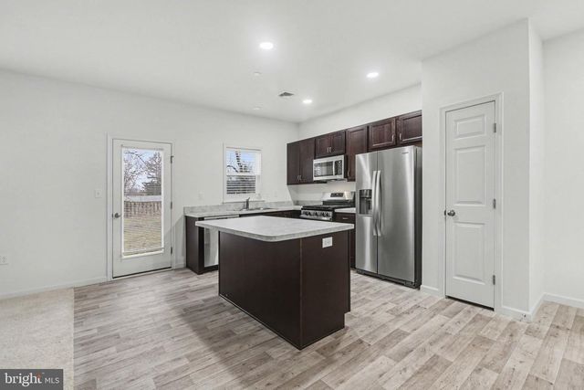 7867 OAK BROOK DR, Harrisburg, PA 17112