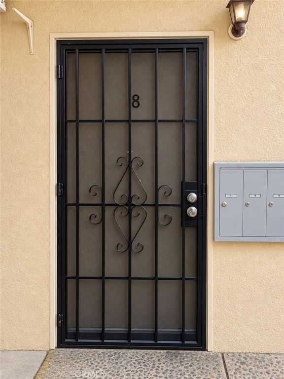 141 S Avenue 22 8, Los Angeles, CA 90031