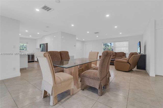 806 NE 4th St ., Hallandale Beach, FL 33009