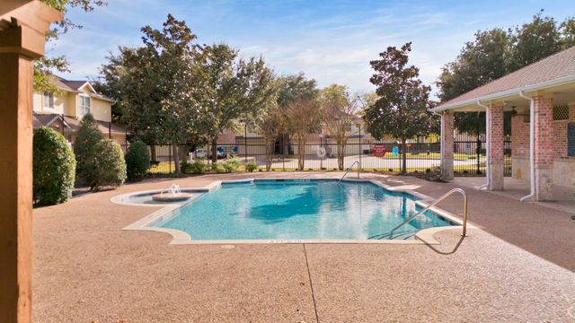 9938 Wake Bridge Drive, Frisco, TX 75035