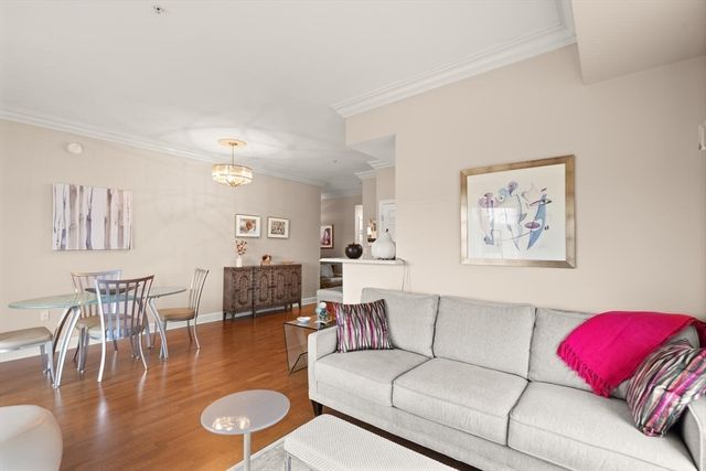 38 Village 201, Middleton, MA 01949