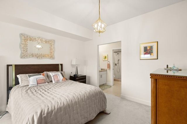 38 Village 201, Middleton, MA 01949