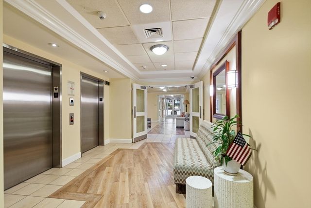 38 Village 201, Middleton, MA 01949