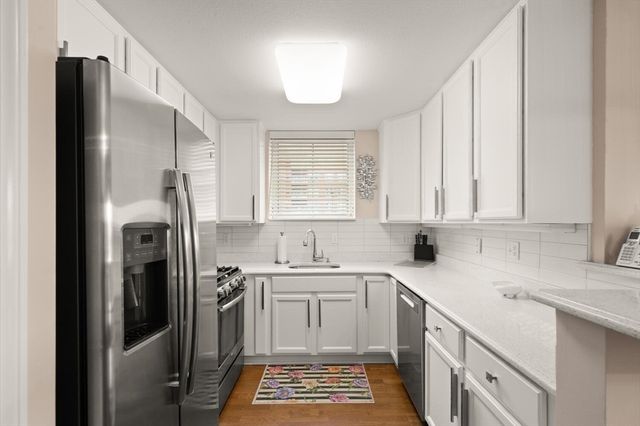 38 Village 201, Middleton, MA 01949