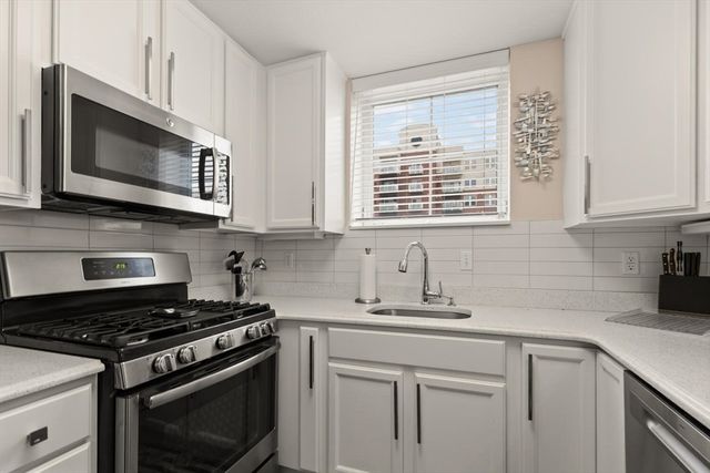 38 Village 201, Middleton, MA 01949