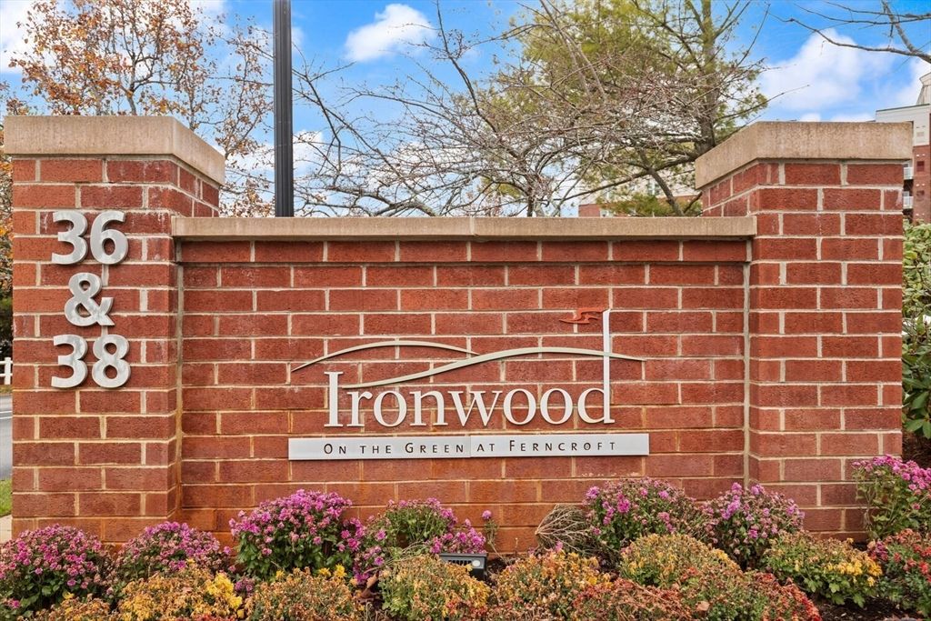 38 Village 201, Middleton, MA 01949