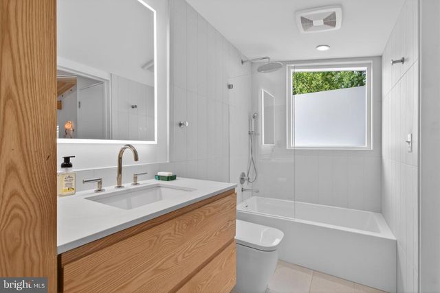 7905 SYCAMORE DR, Falls Church, VA 22042