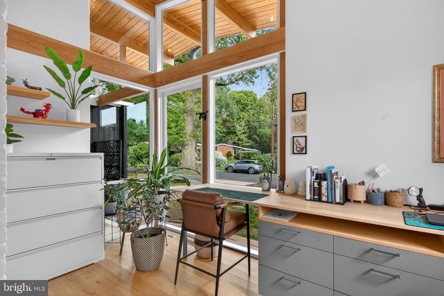 7905 SYCAMORE DR, Falls Church, VA 22042