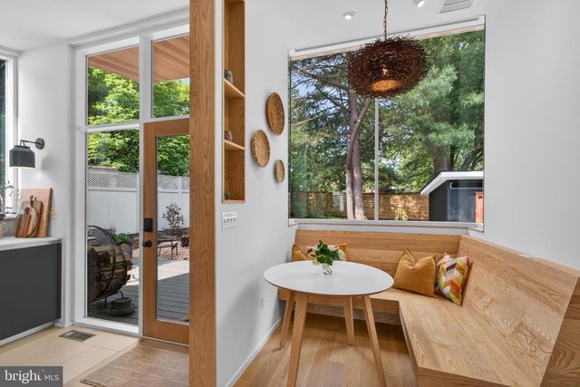 7905 SYCAMORE DR, Falls Church, VA 22042