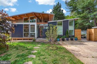 7905 SYCAMORE DR, Falls Church, VA 22042