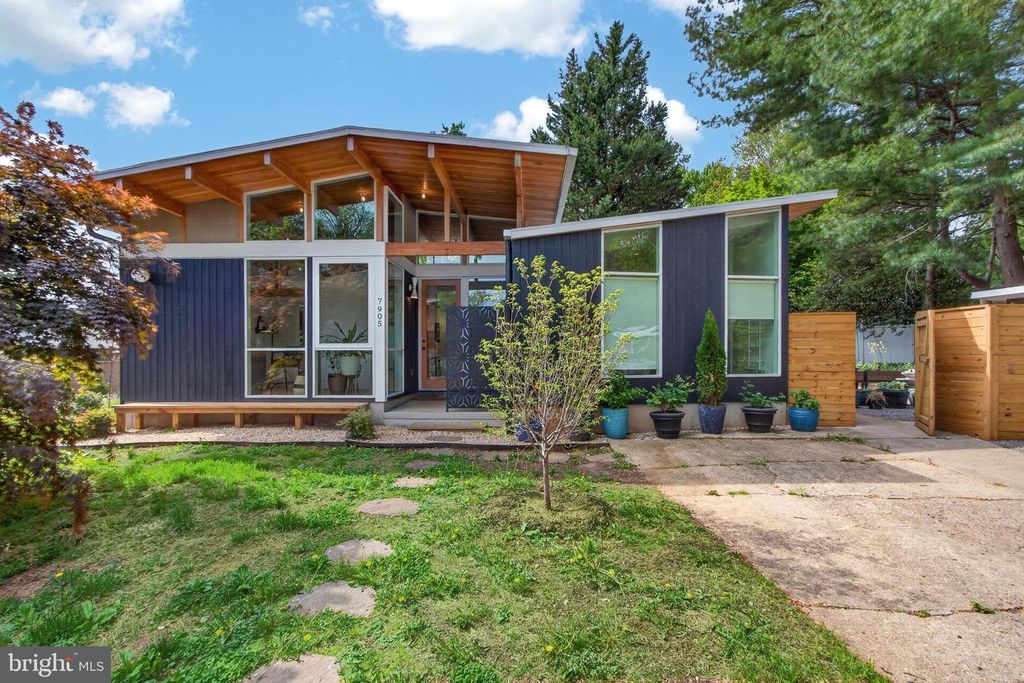 7905 SYCAMORE DR, Falls Church, VA 22042